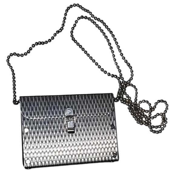 wendy stevens Handbags - Wendy Stevens Stainless Steel Silver Chain Crossbody Bag